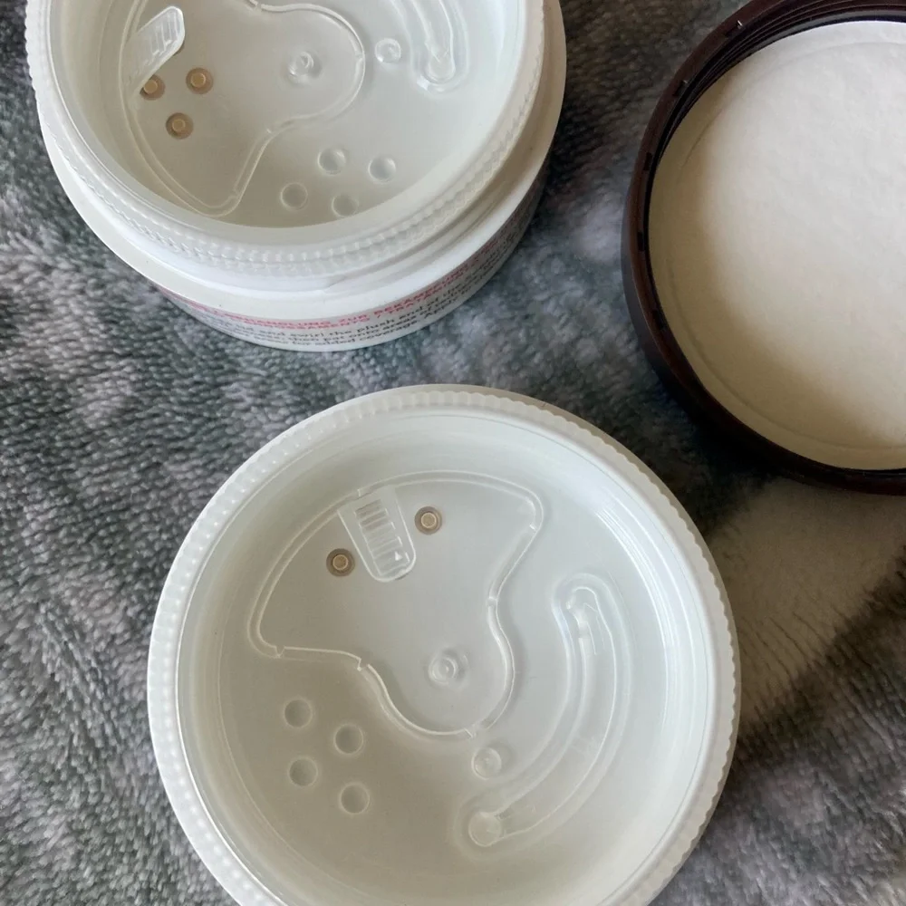 BareMinerals Redness Remedy with Raremimerals ActiveSoil Complex - Picture 5 of 5